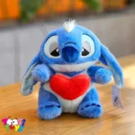 عروسک استیج قلب به دست