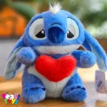 عروسک استیج قلب به دست