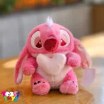 عروسک استیج قلب به دست