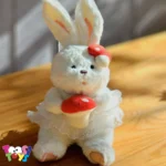 عروسک خرگوش قارچ به دست