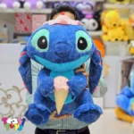 عروسک استیج بستنی به دست