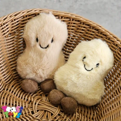 آویز جاکلیدی بادوم زمینی